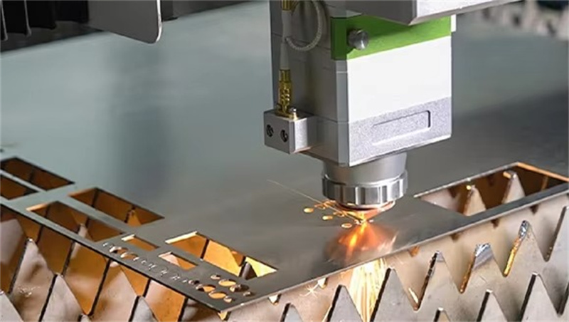Machine de nettoyage au laser  - Industrial Laser Cutter For Metal avis et prix